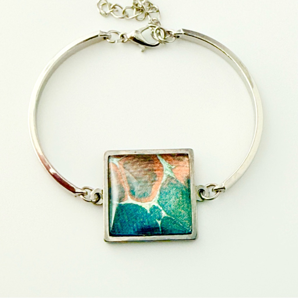 Elegant Silver And Blue Artistic Bracelet 25$